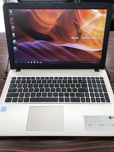 ASUS  筆記型電腦